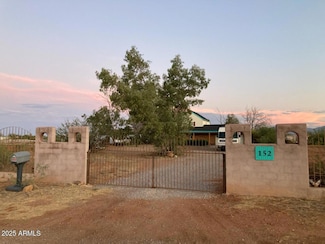 152 E Camino de Manana, Huachuca City, AZ 85616