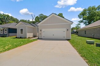 650 Pleasant Meadow Ln, Bowling Green, KY 42101