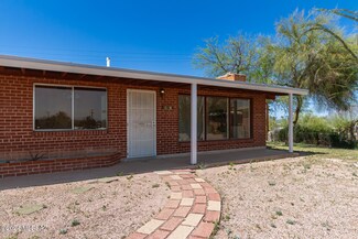 2114 W Saddle Hills Dr, Tucson, AZ 85745