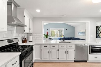 11 Parker St, Woburn, MA 01801