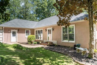 121 Brookhaven Dr, Moore, SC 29369
