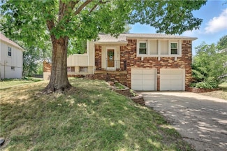 12722 S Edinburgh St, Olathe, KS 66062