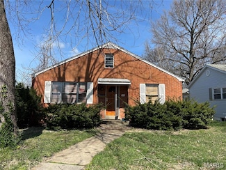 301 N 37th St, Belleville, IL 62226