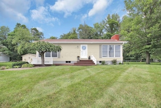 235 Lees Dr, Hebron, OH 43025