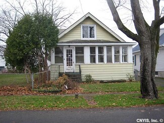 129 Marsden Rd, Syracuse, NY 13208