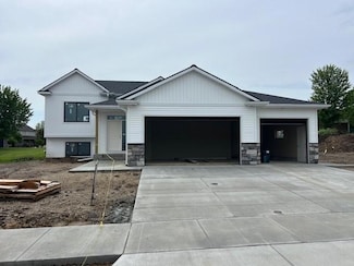 6119 Cody Ln, Rochester, MN 55901