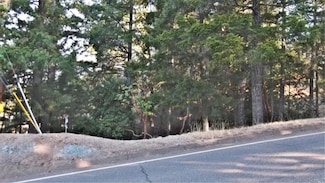 26549 Daphne Way, Willits, CA 95490