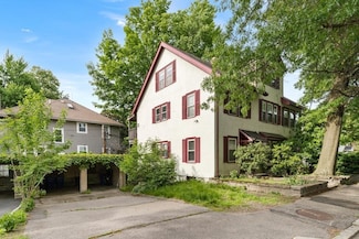 589-591 Washington St, Brookline, MA 02446