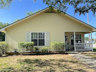 1023 Fannin St, Denton, TX 76201