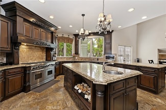 870 Encanto St, Corona, CA 92881