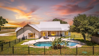 12011 Fm 1150, Luling, TX 78648
