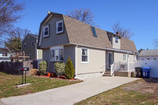 11 Harbor Way, North Middletown, NJ 07748