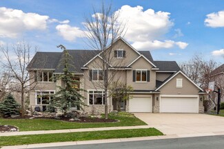 4662 Stonecliffe Dr, Saint Paul, MN 55122
