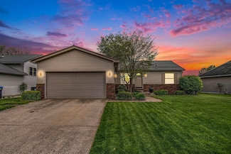 1920 Almond Dr, Elkhart, IN 46514