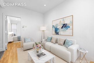 1582 York Ave Unit 2-C, New York, NY 10028