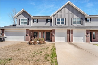 2769 W Kilimanjaro Way, Rogers, AR 72758