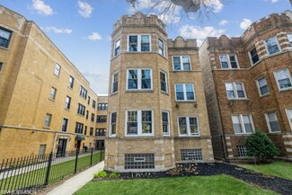 2021 W Berwyn Ave, Chicago, IL 60625