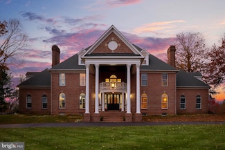 8 Glenberry Ct, Phoenix, MD 21131