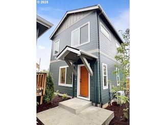 913 NE Sumner St, Portland, OR 97211