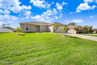 824 Autumn St SE, Palm Bay, FL 32909