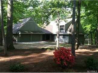 4135 Dogwood Dr, West Point, VA 23181