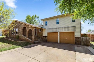 2404 Picadilly Ln, Wichita Falls, TX 76309
