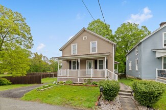 41 Gifford Ave, Willimantic, CT 06226