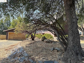 20543 Nob Hill Cir, Groveland, CA 95321