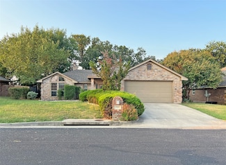 509 Sweetwater Dr, Weatherford, TX 76085