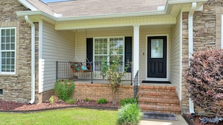 1872 Anthony Dr, Southside, AL 35907