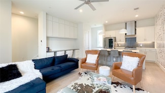 5605 Bryan Pkwy Unit 104, Dallas, TX 75206
