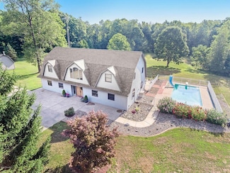 7033 Michigan 140, Watervliet, MI 49098