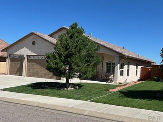 4925 Applecrest Dr, Pueblo, CO 81005