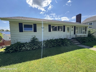 28 Green St, Schuylerville, NY 12871
