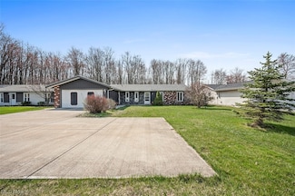 13257 Albion Rd, Strongsville, OH 44136