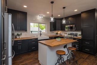 615 Vine St, Hudson, WI 54016