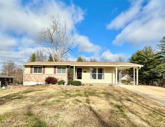 223 Windcliffe Dr, Ballwin, MO 63021