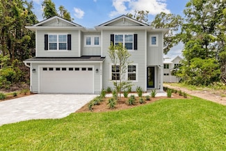 649 S 7th St, Fernandina Beach, FL 32034