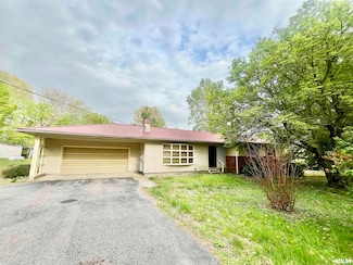 811 S Main St, New Grand Chain, IL 62941