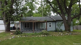 23106 Springbrook Dr, Farmington Hills, MI 48336