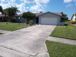 738 Flamingo Dr, Apollo Beach, FL 33572