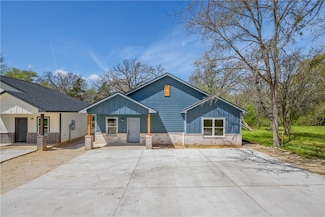 2006 Stevens Dr, Bryan, TX 77803