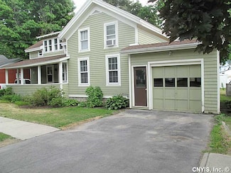 16 Elbridge St, Jordan, NY 13080
