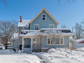 213 Woodside Rd, Riverside, IL 60546