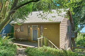 20232 77th Place SW, Vashon, WA 98070