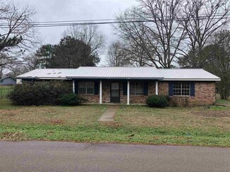 602 9th Ave SE, Magee, MS 39111