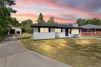 8 Robin Ct, New Albany, IN 47150