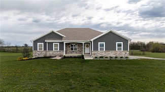 5033 SE Fox Run Rd, Lathrop, MO 64465