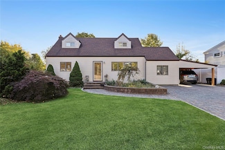 738 Old Town Rd, Port Jefferson Station, NY 11776