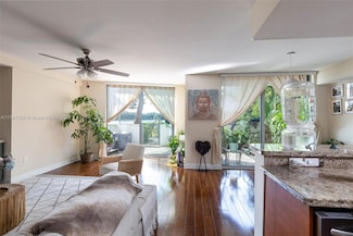 2681 N Flamingo Rd Unit TH4S, Plantation, FL 33323
